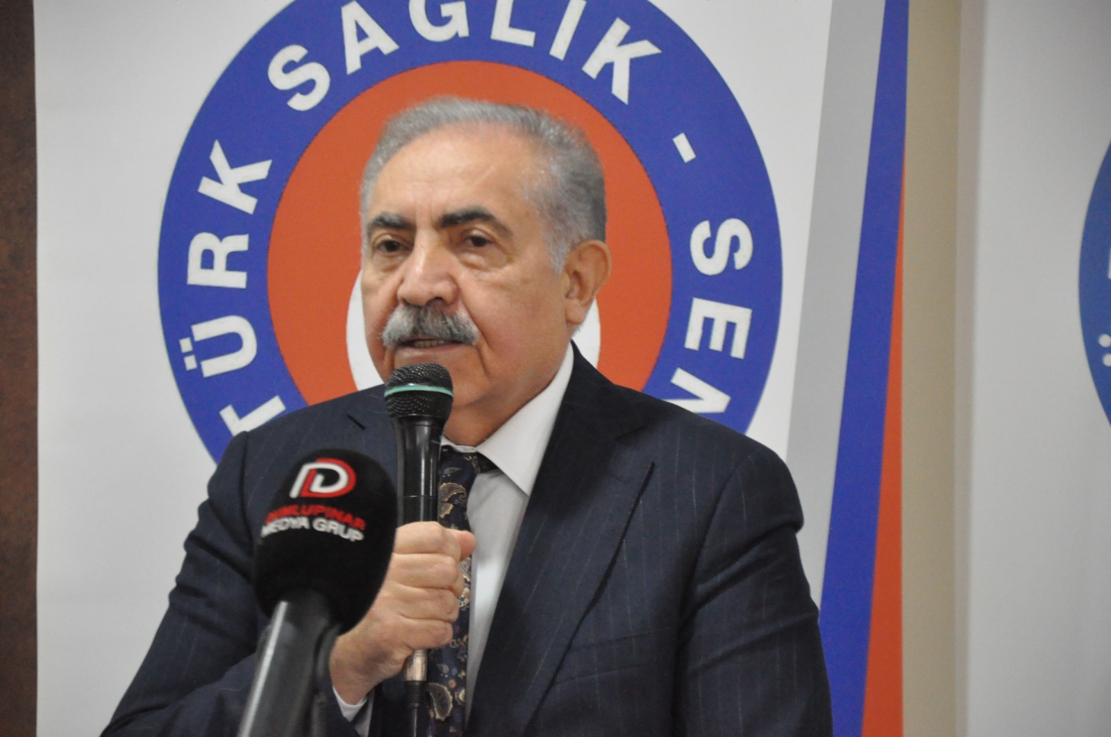 83731843 Dcba 444F B541 Cadd6E426A91