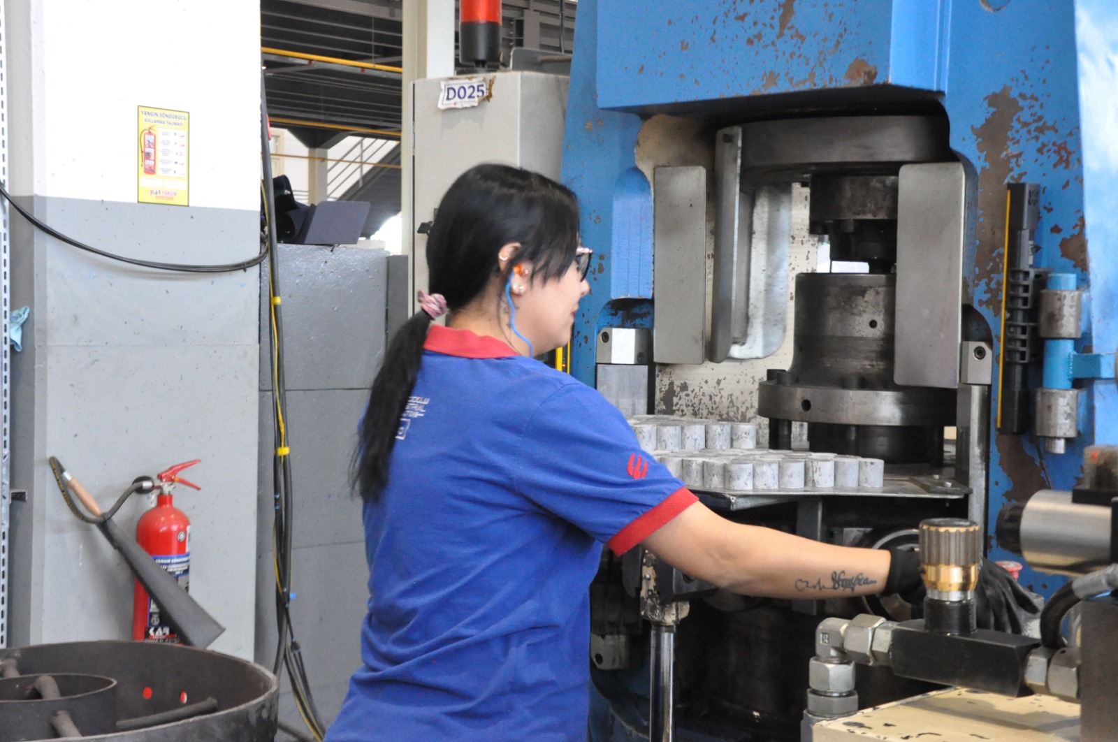 99E7E966 F854 4B28 8Be2 614F4Cc83B59