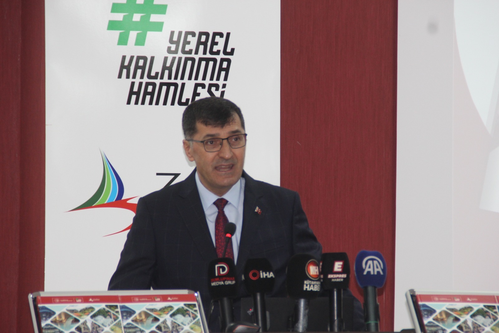 Ab8E341A E731 4075 91F1 E5E137C4809D