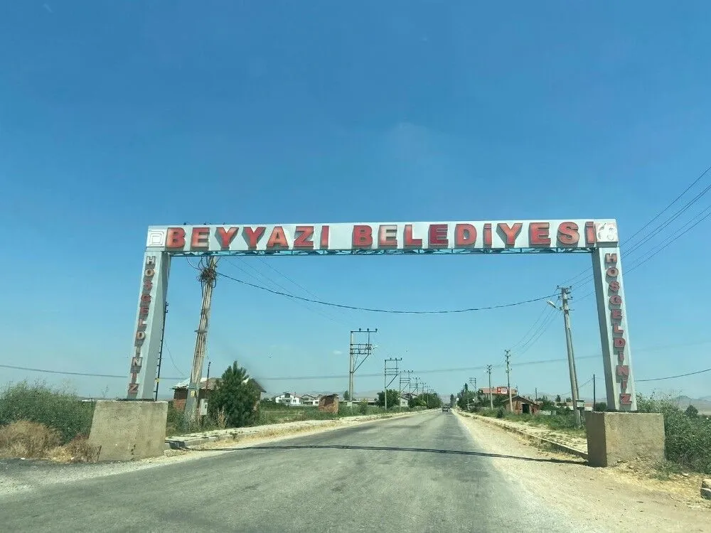 Afyonkarahisar Merkeze Bagli Beyyazi Kasabasinda C 1596625214975