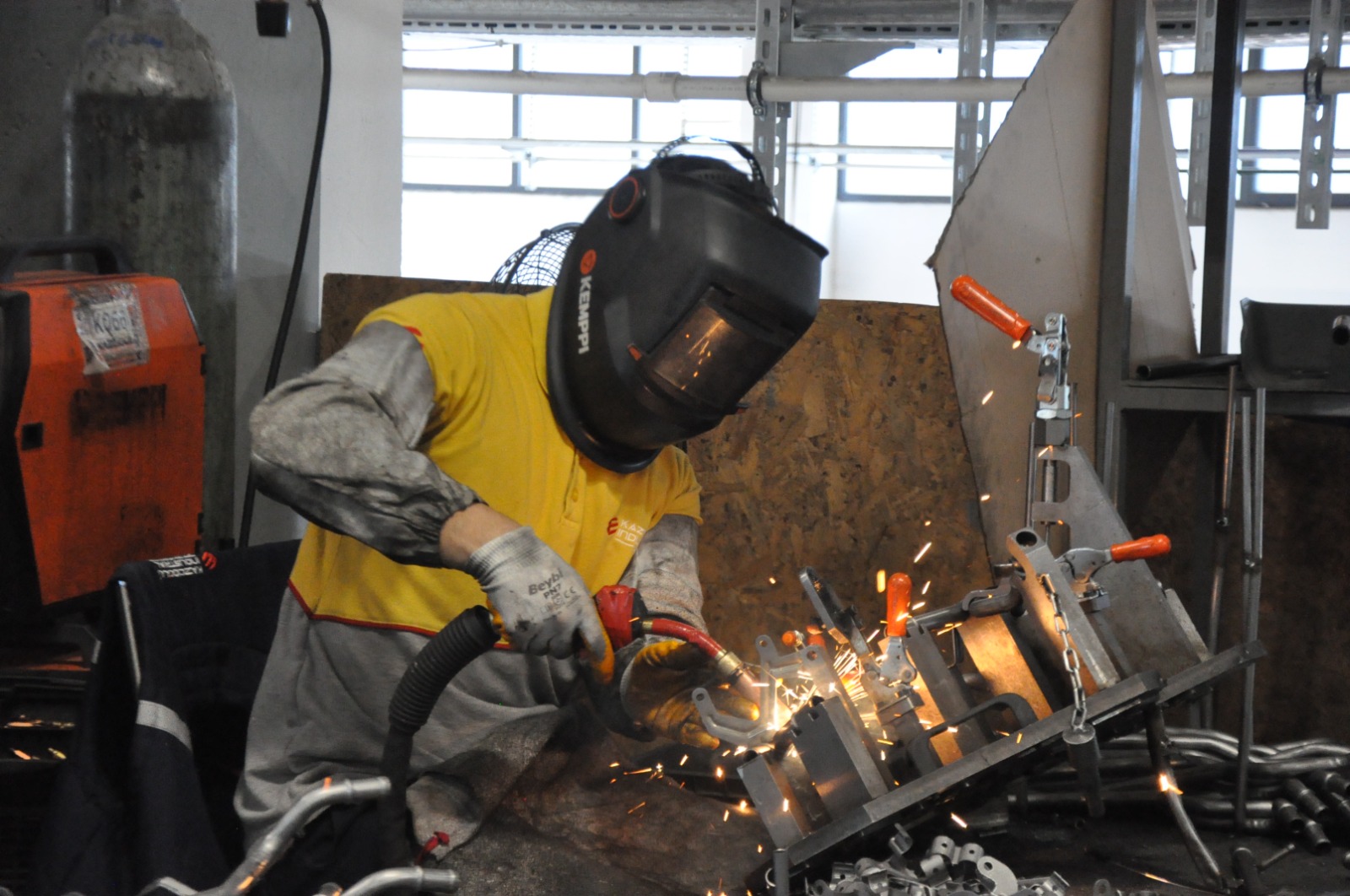 B8A8D50B 7B23 4Cc8 8Df3 D7A025596Bb0-1