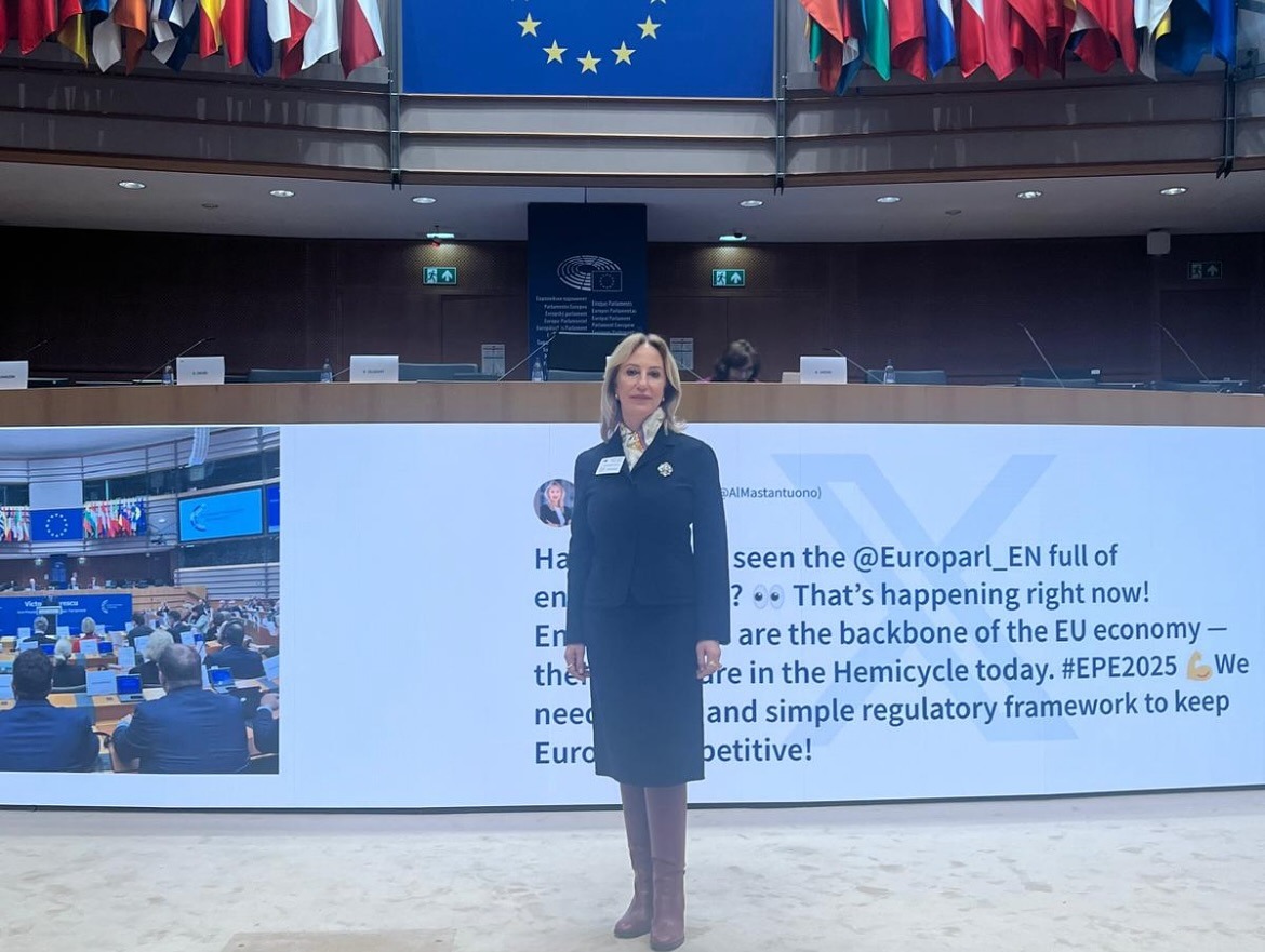 D8786D17 8Bd4 45F1 Aefa 5F3Cd951B200