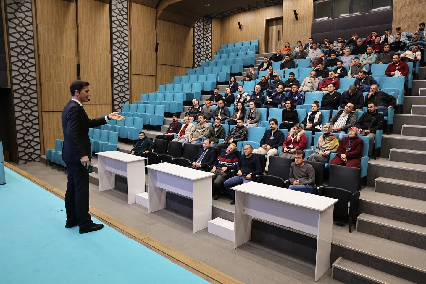 E00Fdbdf 5D41 4C65 8Efa D51118D9C516