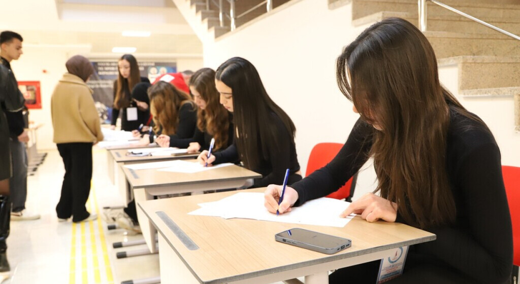 333Bfbb6 Ae70 4527 8Cc3 8F017Fe07Add