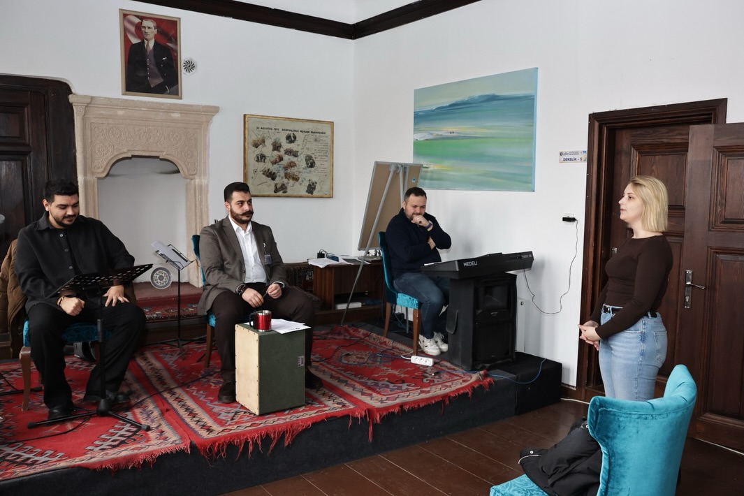 600558376 18401998999134776 8888751692899535789 N