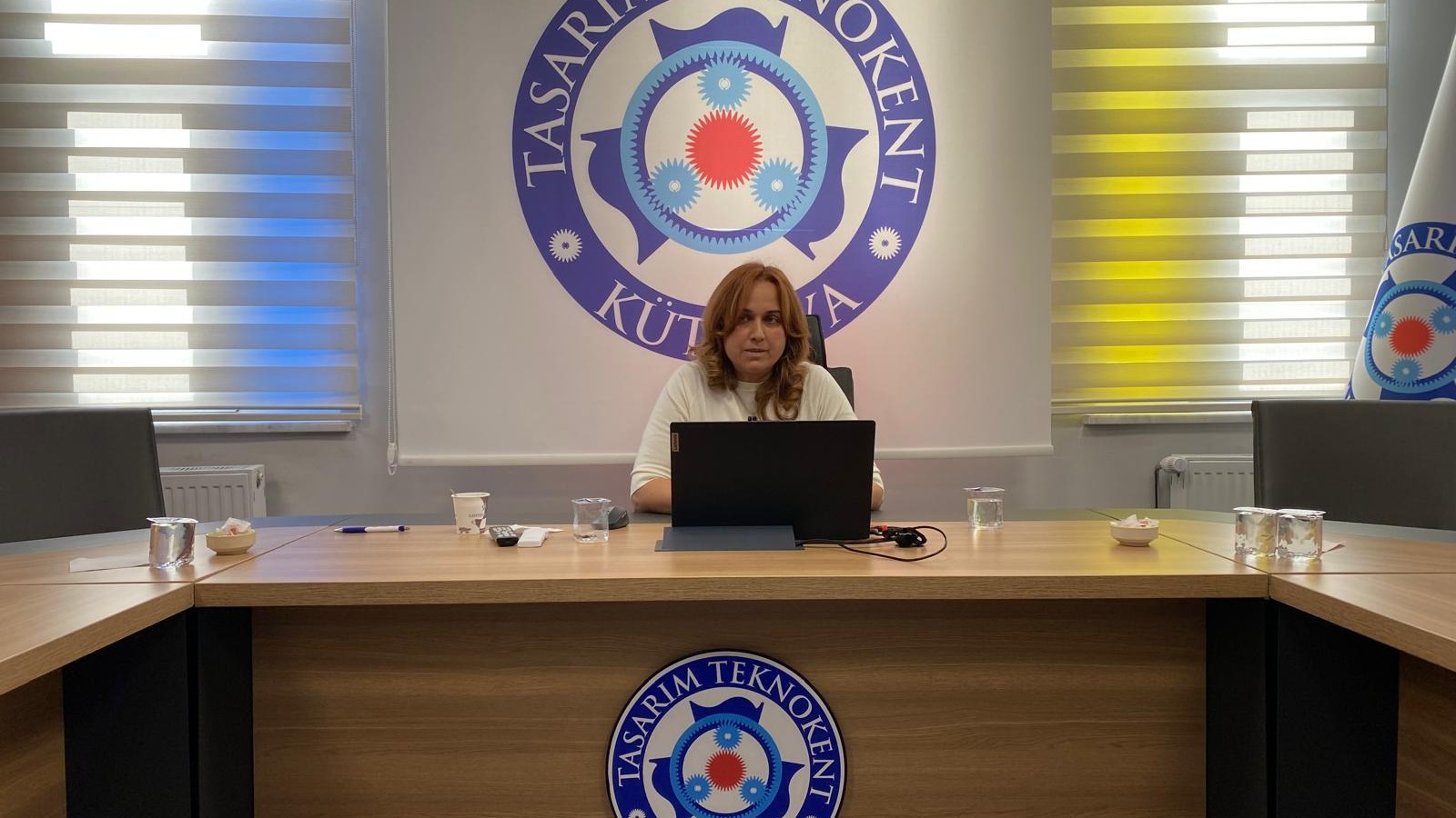 603881242 18064351877449105 9016745694074503545 N