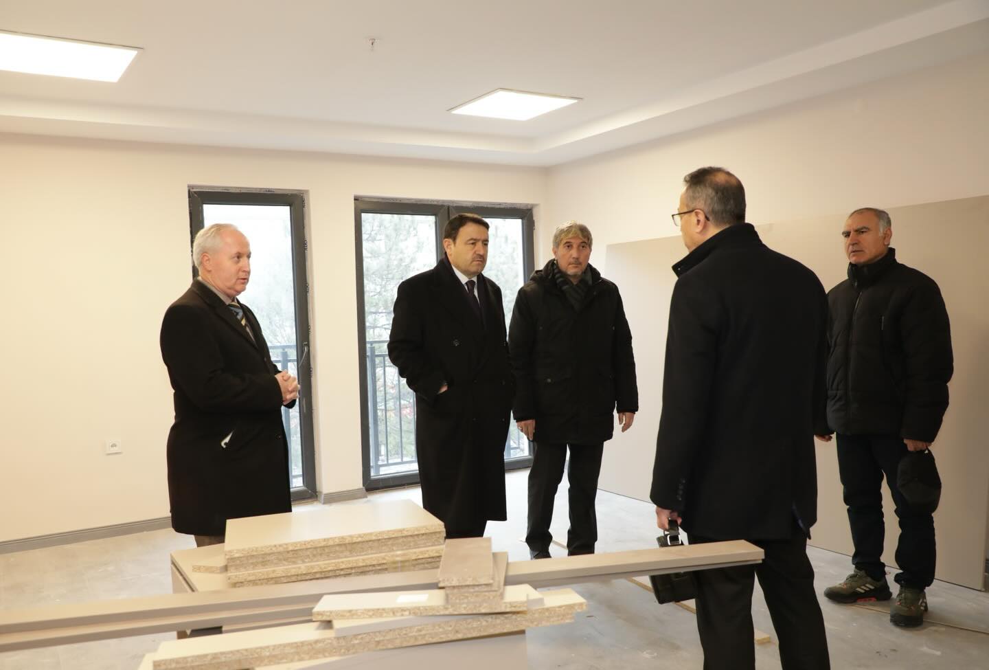 605446293 18167941765379467 6533771717648825008 N