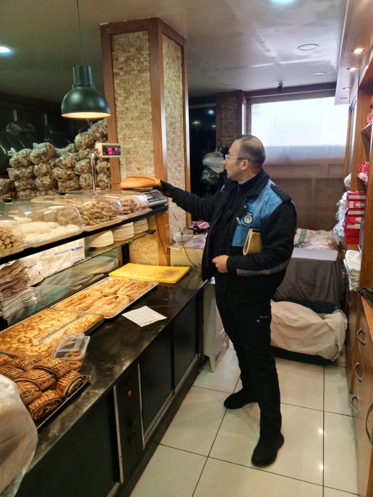 605754952 18067123616410163 5328489986329238158 N