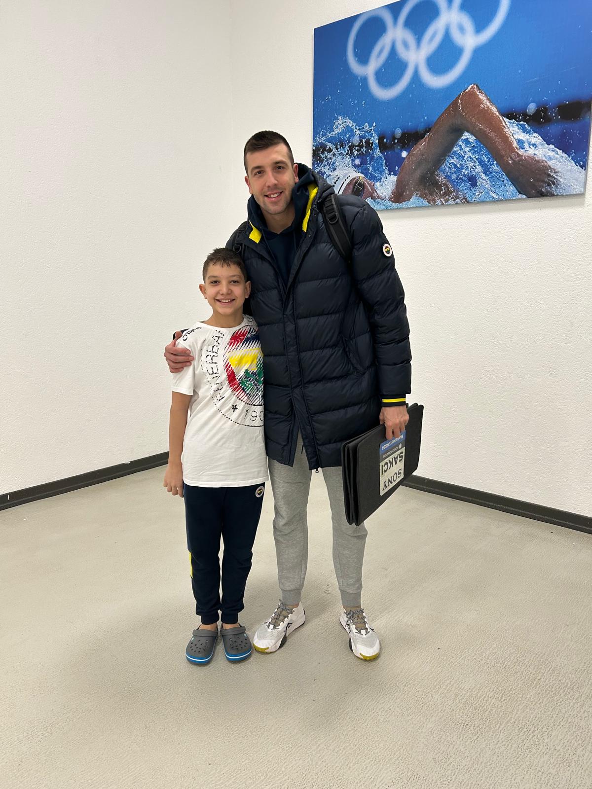 61754E69 F928 4889 886F E89Ffd9736C5