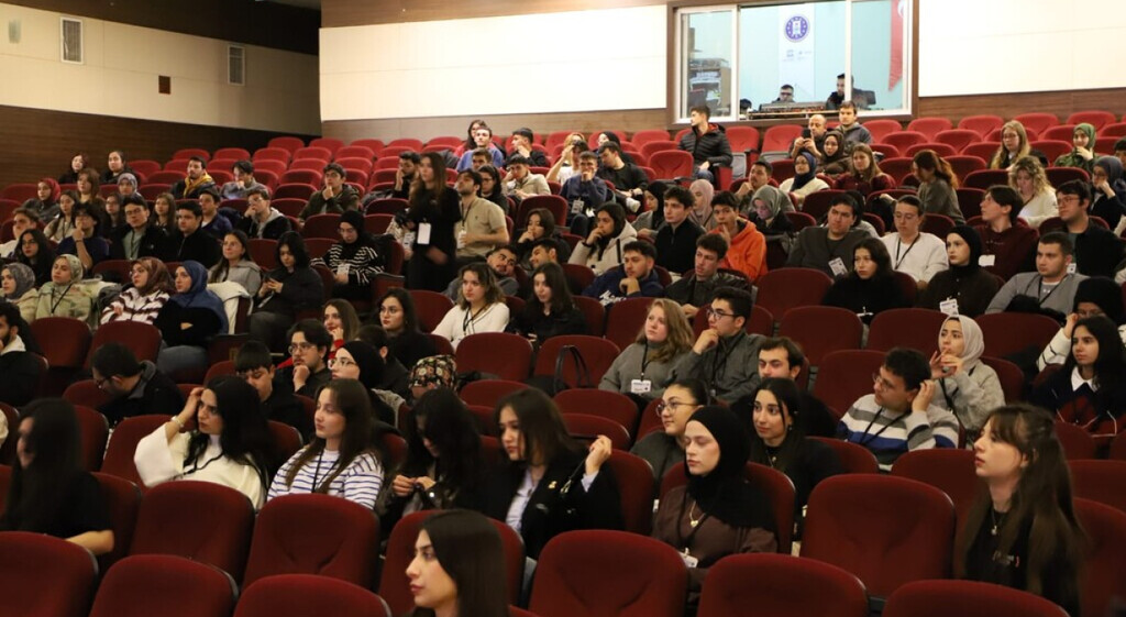 7279Abce C826 4389 A4Ef 91411872Cc15-1