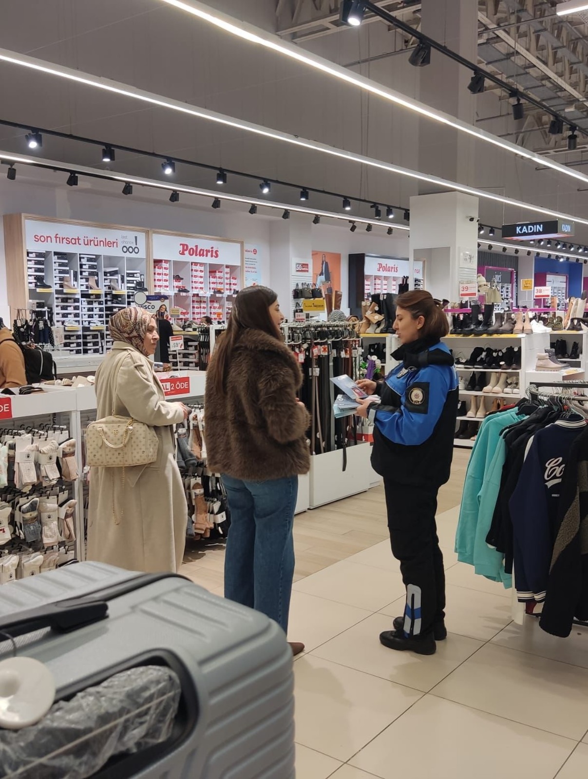 Aa12B543 320C 4229 B8Ec Fd2A6A1F778F