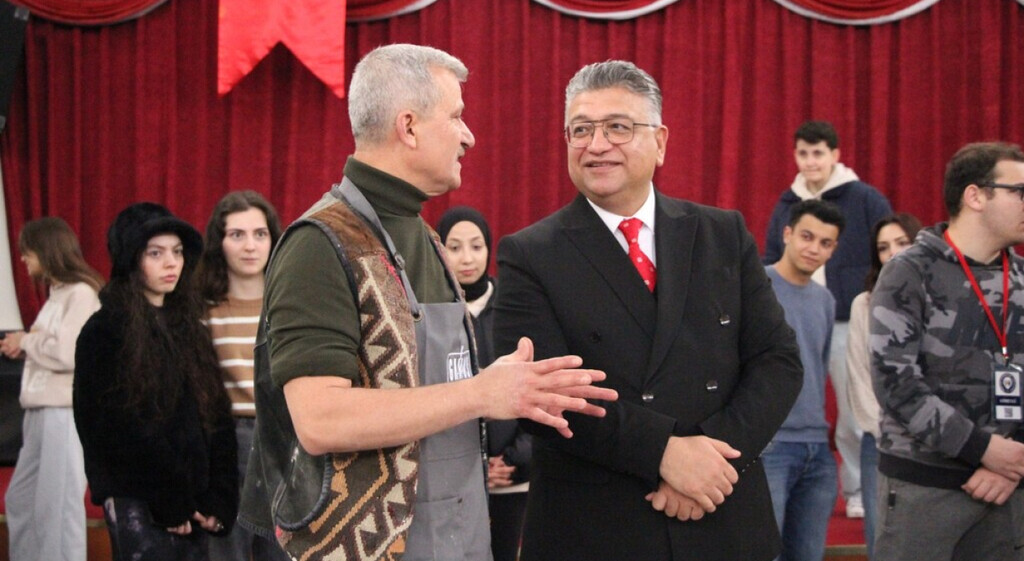 B67Ac789D0E221Cf9389B9C38219E314