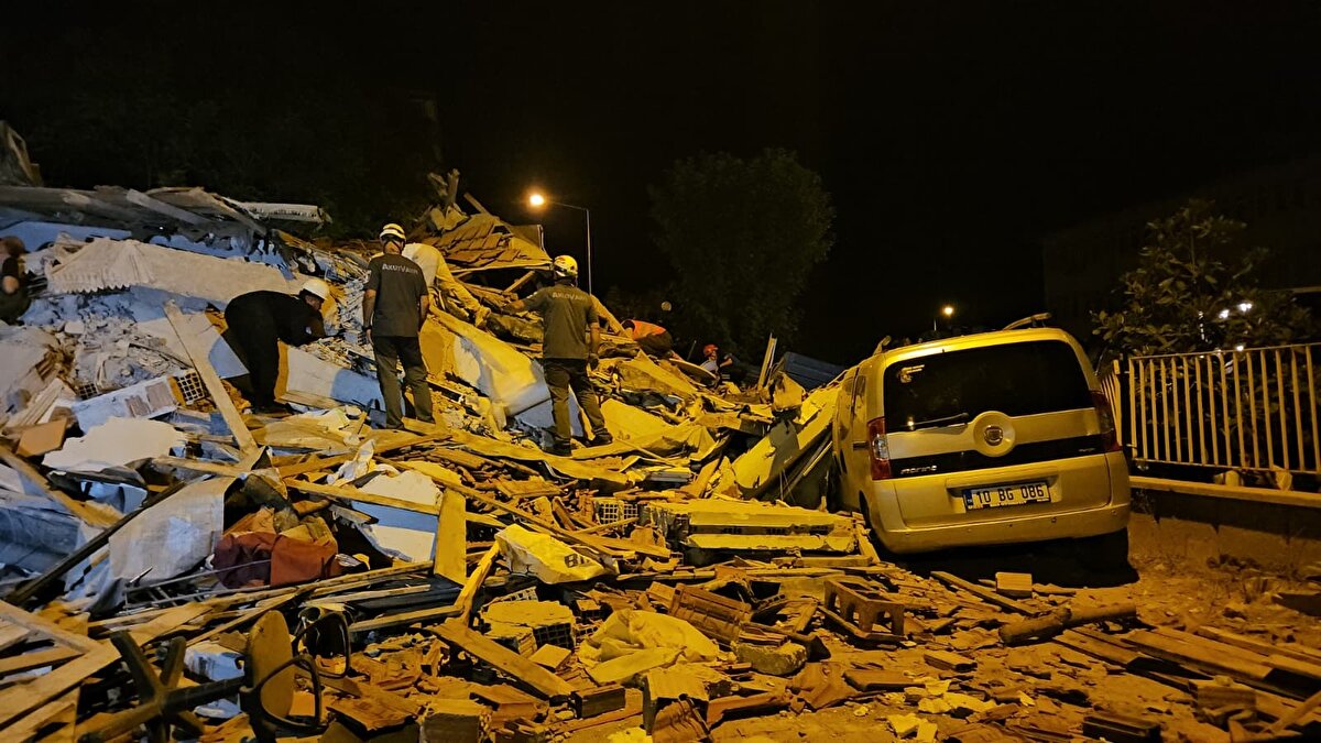 D7B081Ebaa202508103879489338794892Balc4B1Kesc4B1Rdekc4B1 Depremde Yc4B1Kc4B1Lan Bc4B1Nadan 1 Kc4B1Sc4B1 Daha Kurtarc4B1Ldc4B1