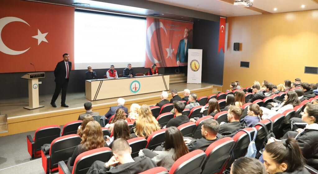 De8E844D C372 4A96 A35F 433D83A2A92E