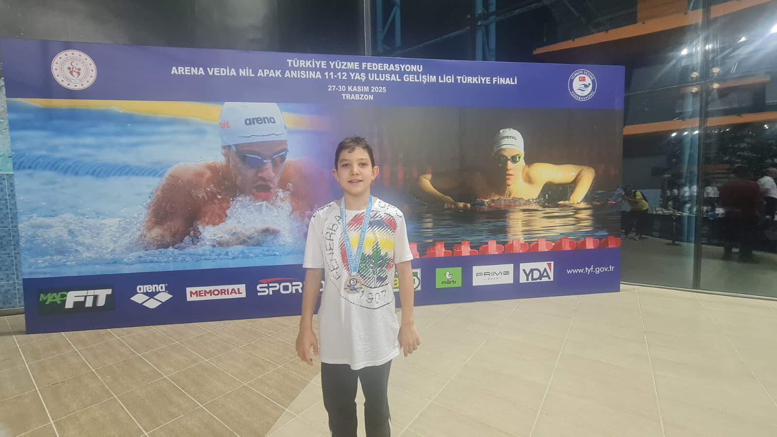 F6512C57 5F9A 4E69 A32E 85A9630E3083