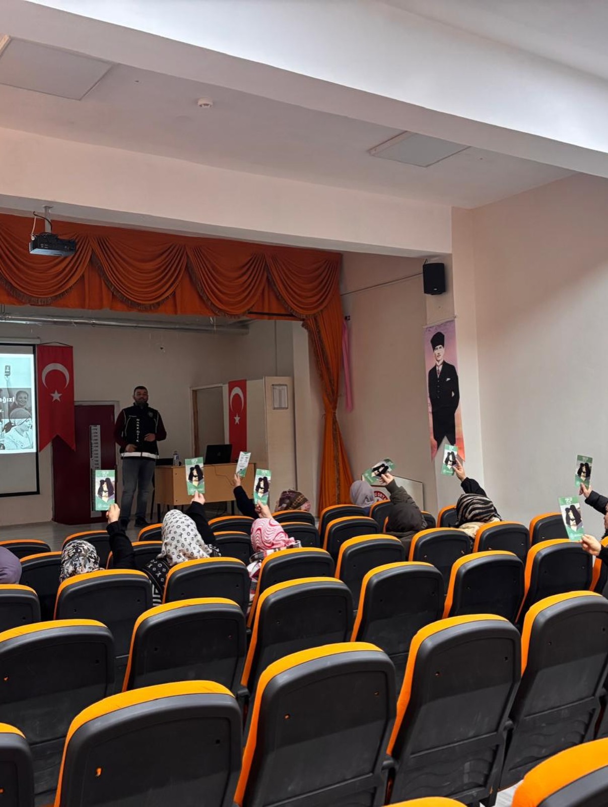 Fb23055D 390F 48C6 820B E458A8285891