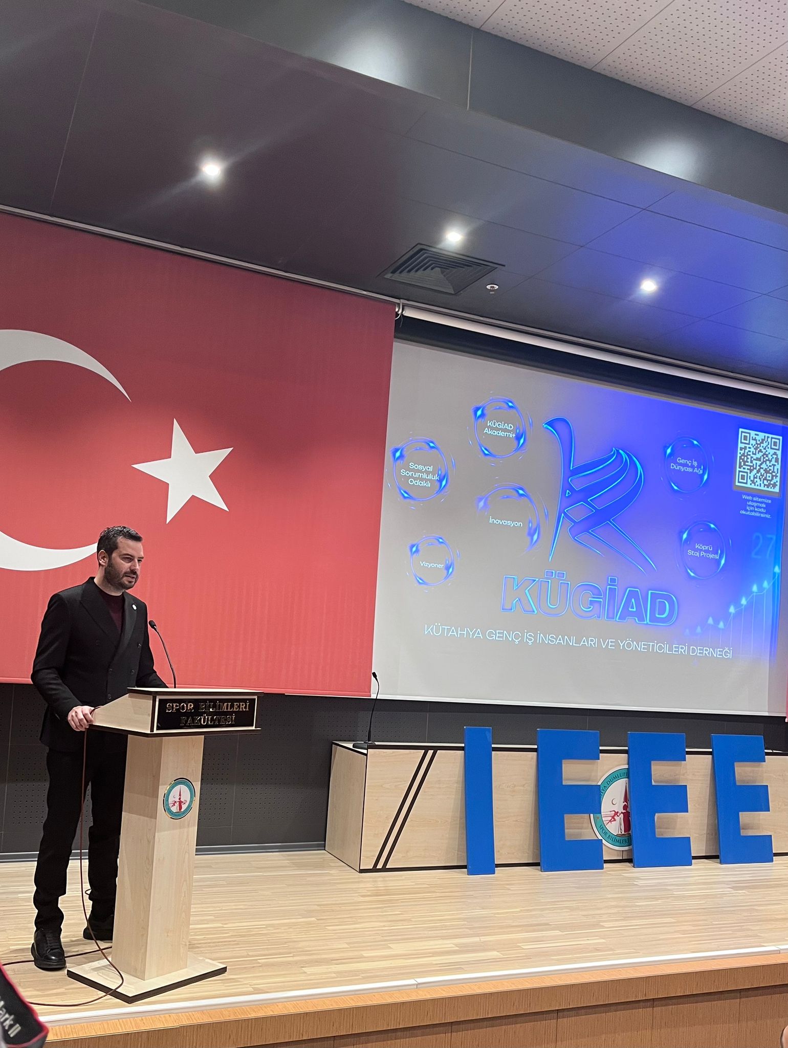 I M G 20251212 W A0086