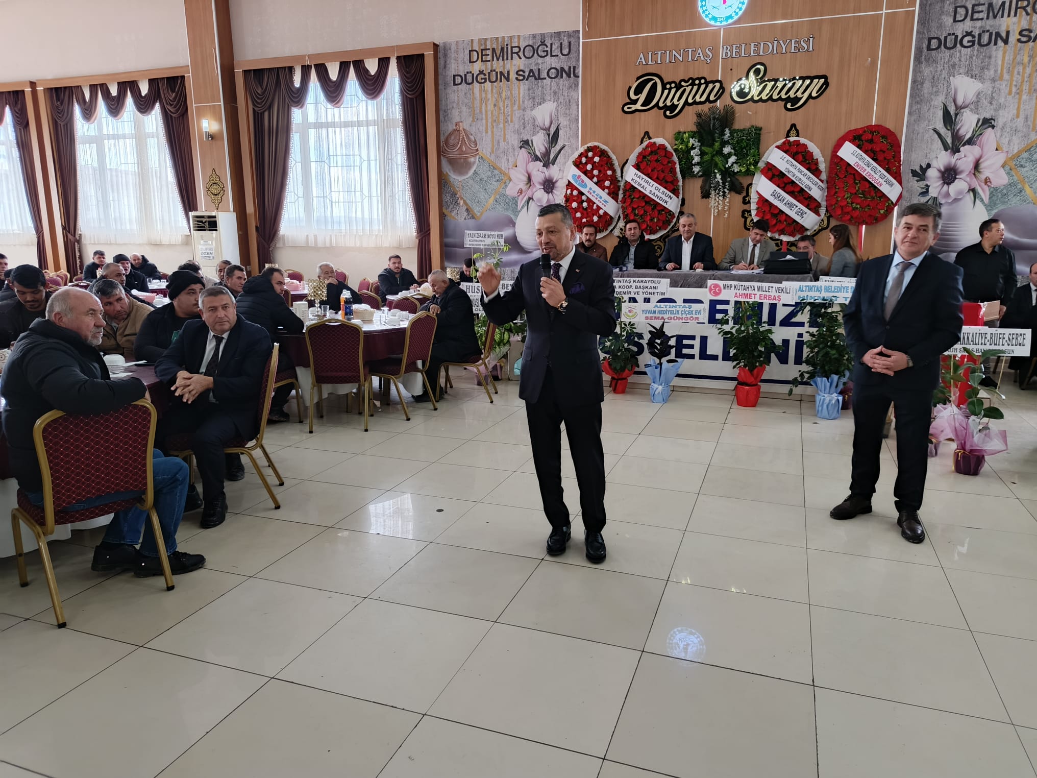 281B3A01 0151 42Fe B844 Bdf5Fff7829C