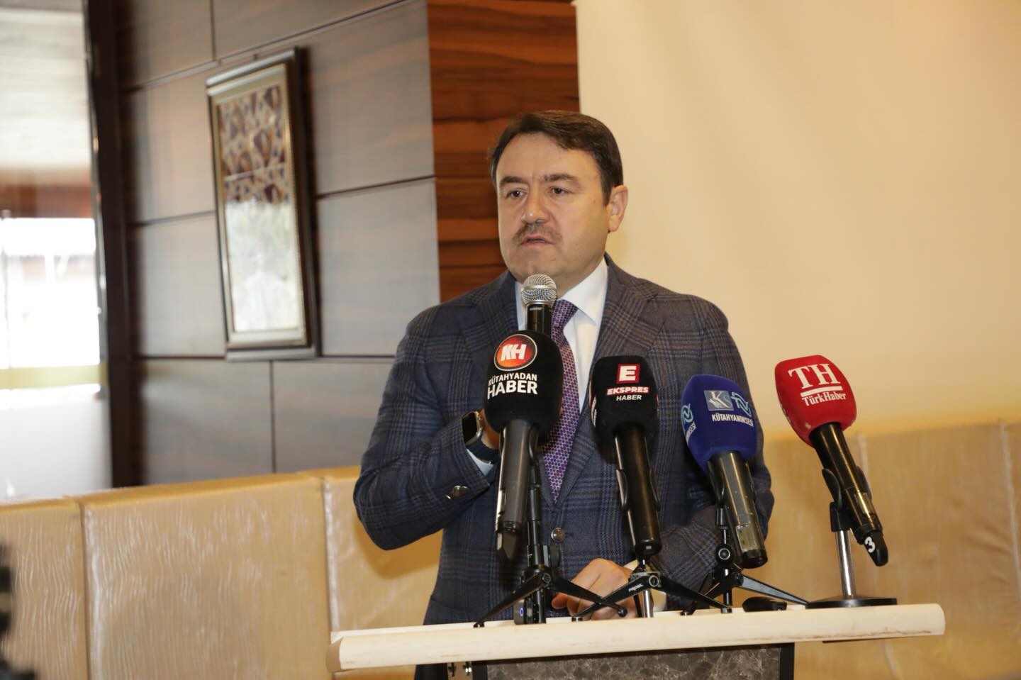 612976027 18169694473379467 8866252503220506573 N