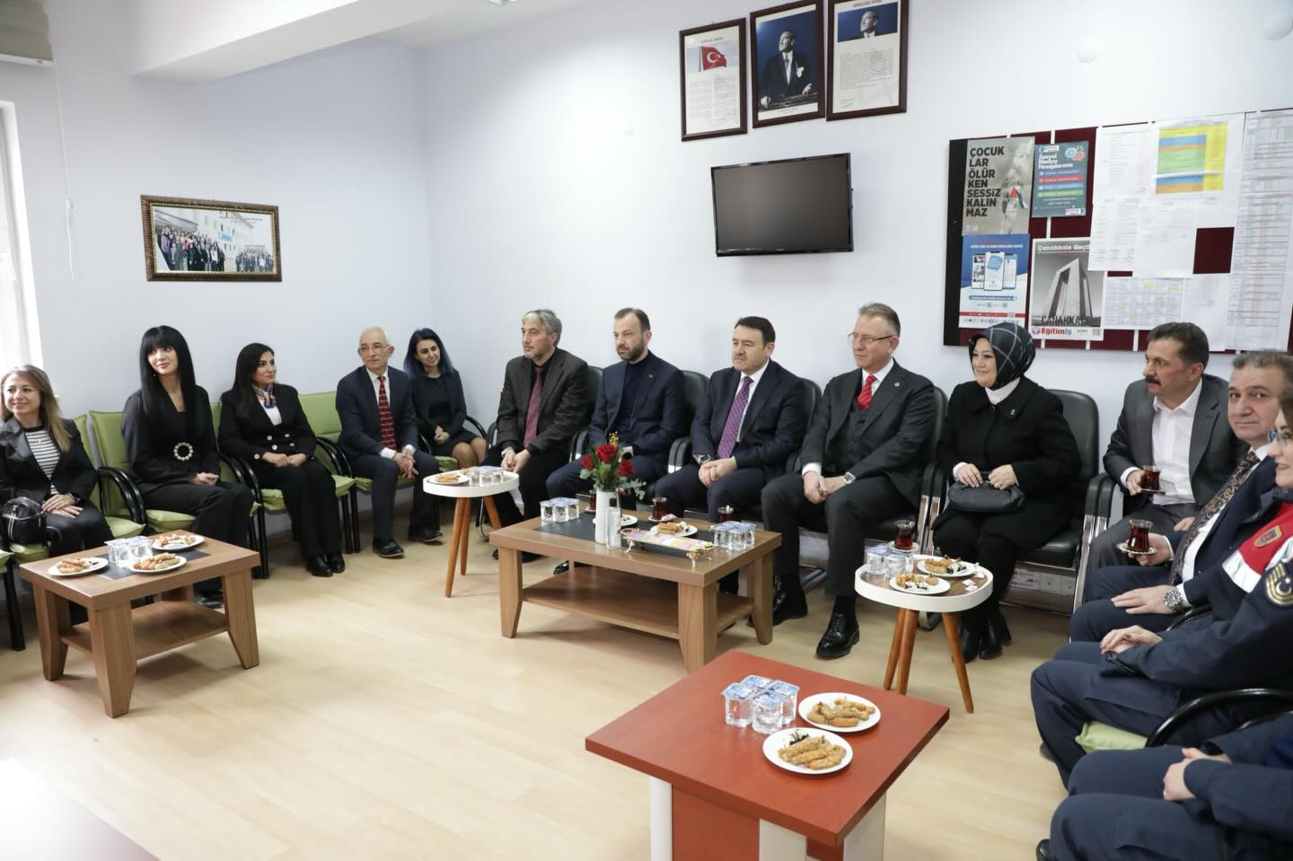 617074259 18170200474379467 3571966652890768828 N