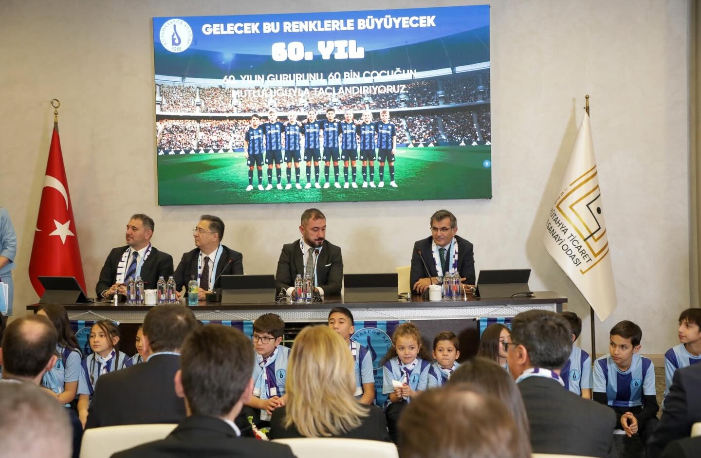 84B90Cae 651F 46B2 B9Bb Fbcbd5484F43