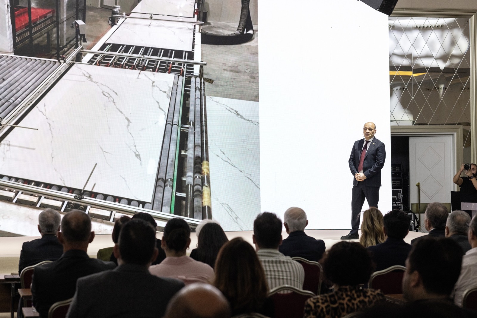 9Db6Dc49 B1E9 44F9 8006 C0D7B0638954