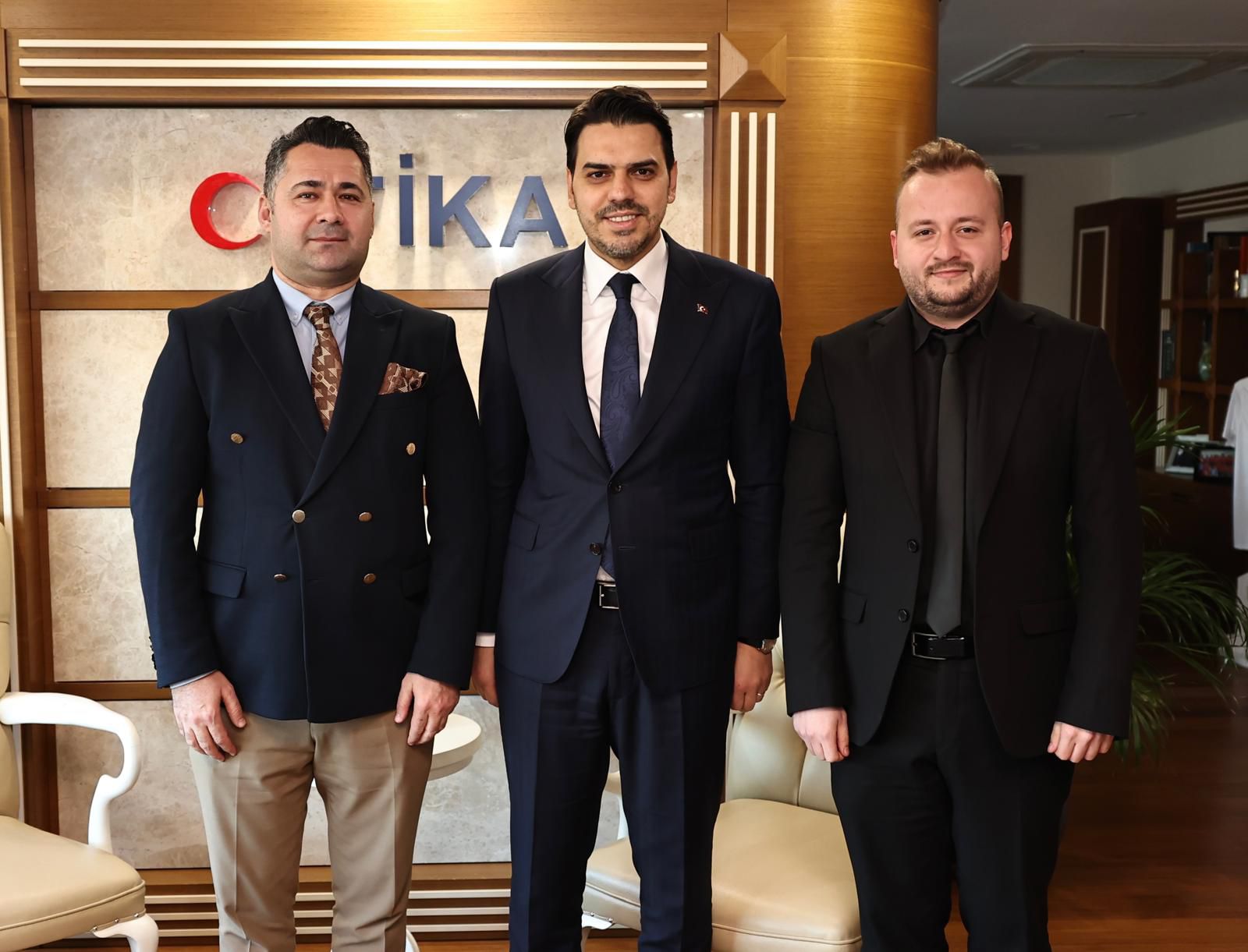 Db78A8A8 Ce1F 463E 958A 0E3272314Ba3