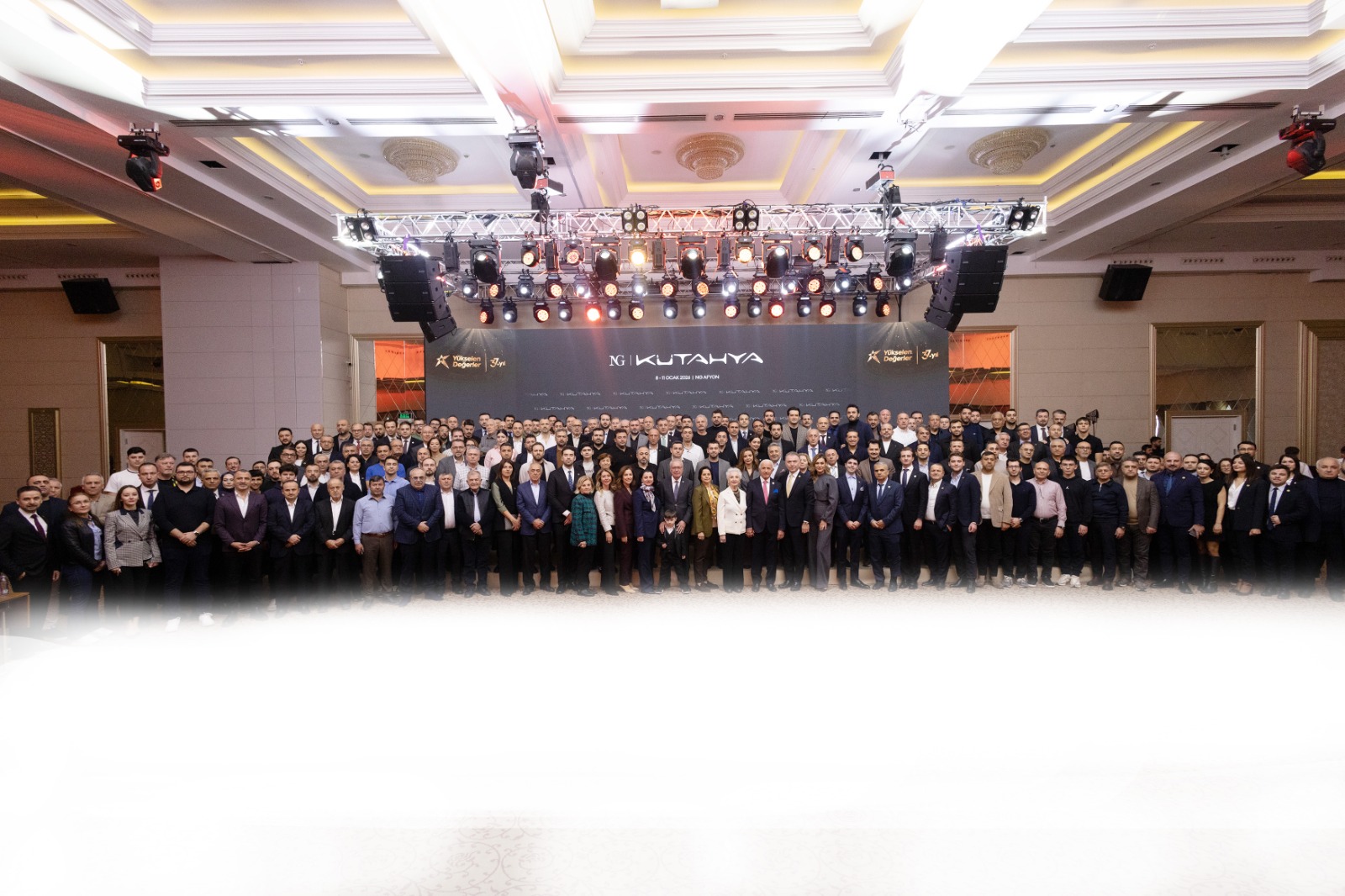 Efeca097 4B18 4986 94F4 42Bb63De5704