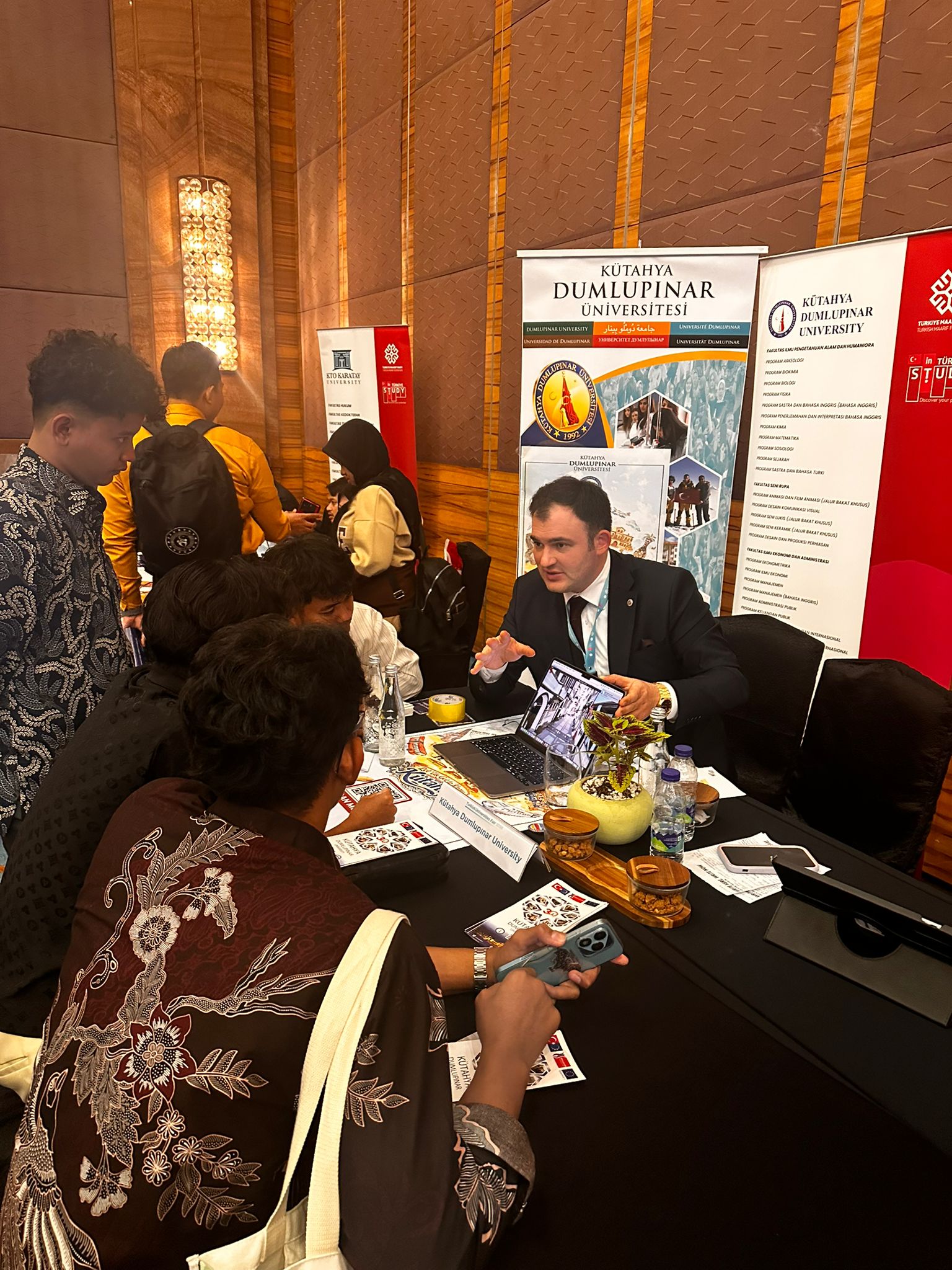 G Bv W S E W A A A9A W