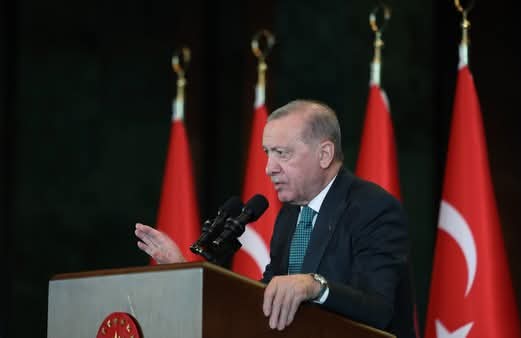 240Df585 9582 4664 Bfb8 95C1Ccaf758C