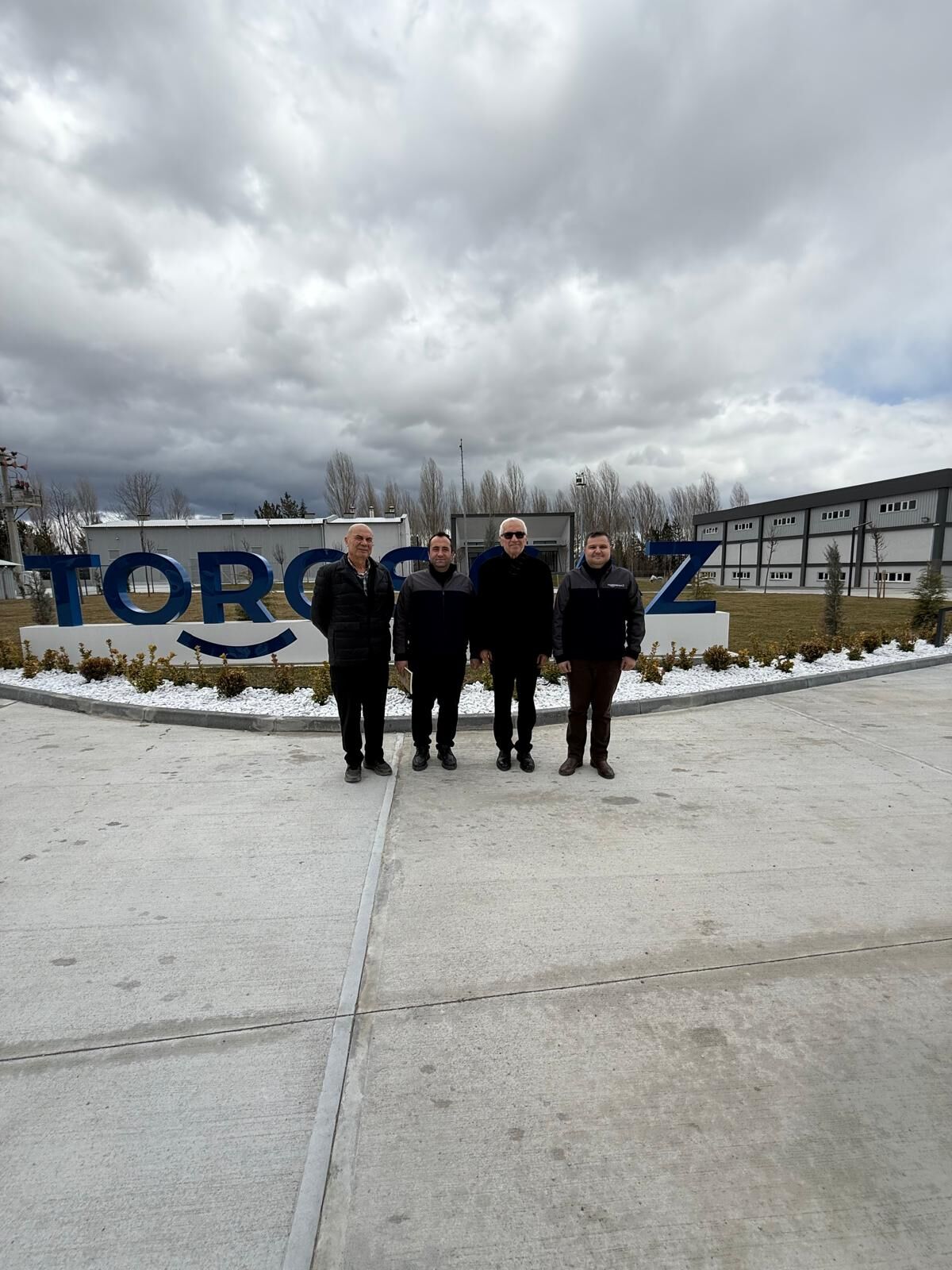 33B88699 B24C 4172 9024 Ba5E3102731B