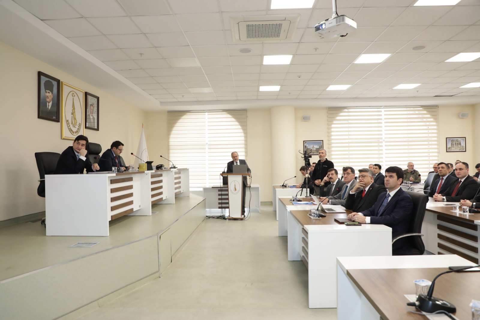 3Feef8D6 30C9 4063 87D4 D7Fe8D8Bad12