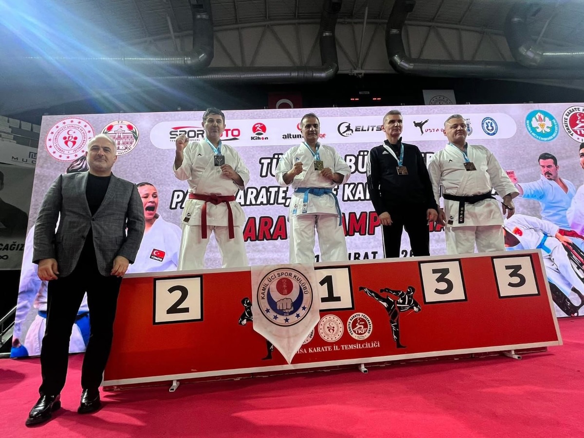 640994139 18072688895410163 7561483906069866624 N