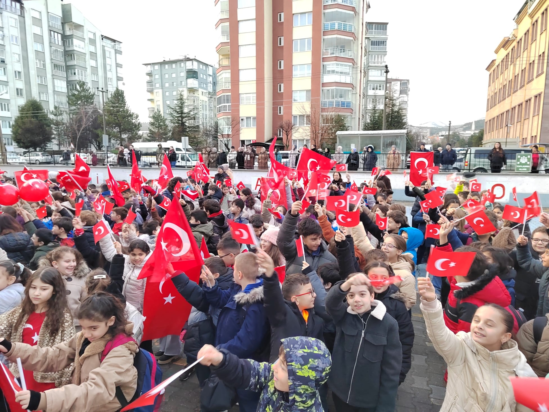 956De2Cc6Fdee7541E00E6754E90F515