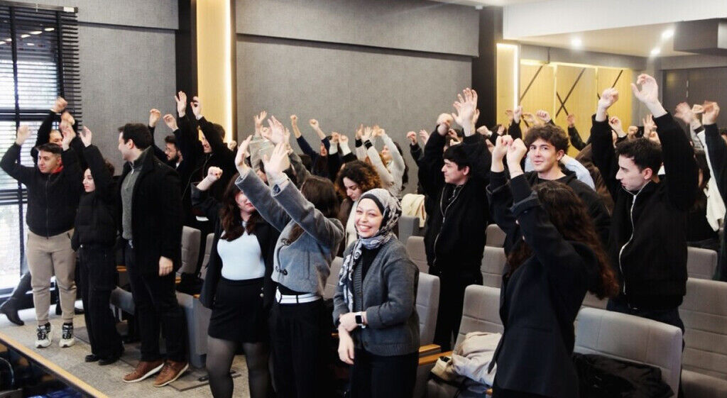 F4F437C8 Fed0 4618 Be26 B0F2347Cfee6