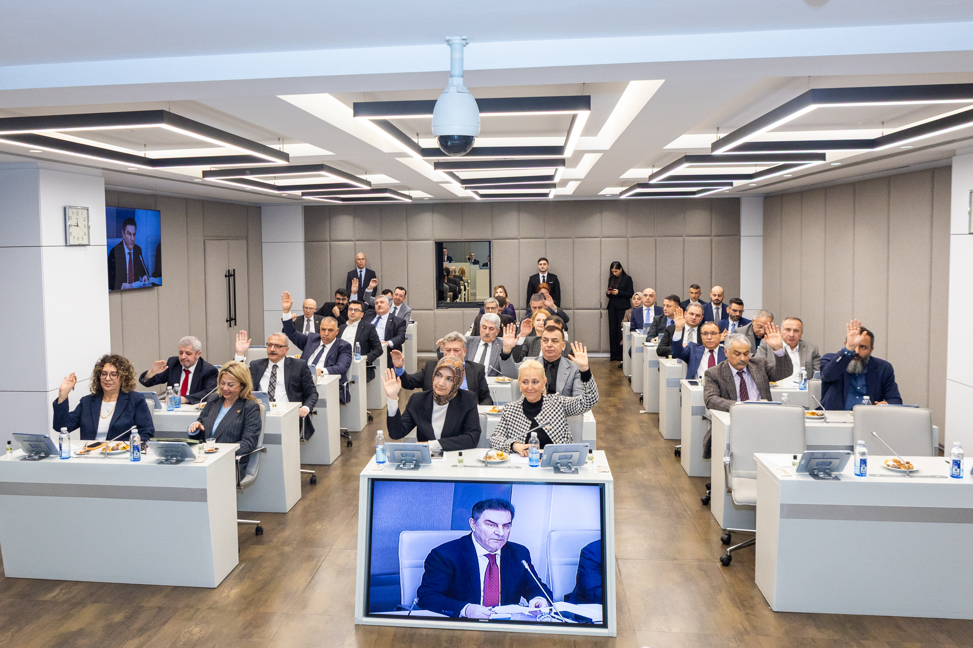 H A3W Iqw W Q A A5 B7Q