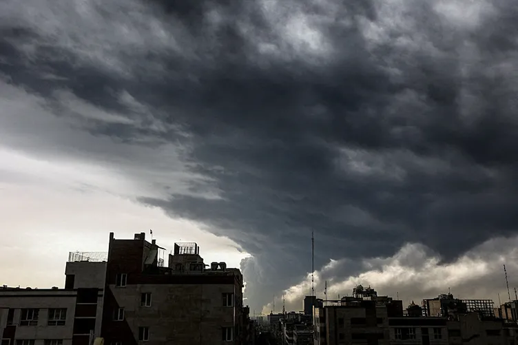 0X0 Iranda Kimyasal Tehlike Alarmi Abd Israil Saldirilari Zehirli Yagmurun Onunu Acti 1772973503485