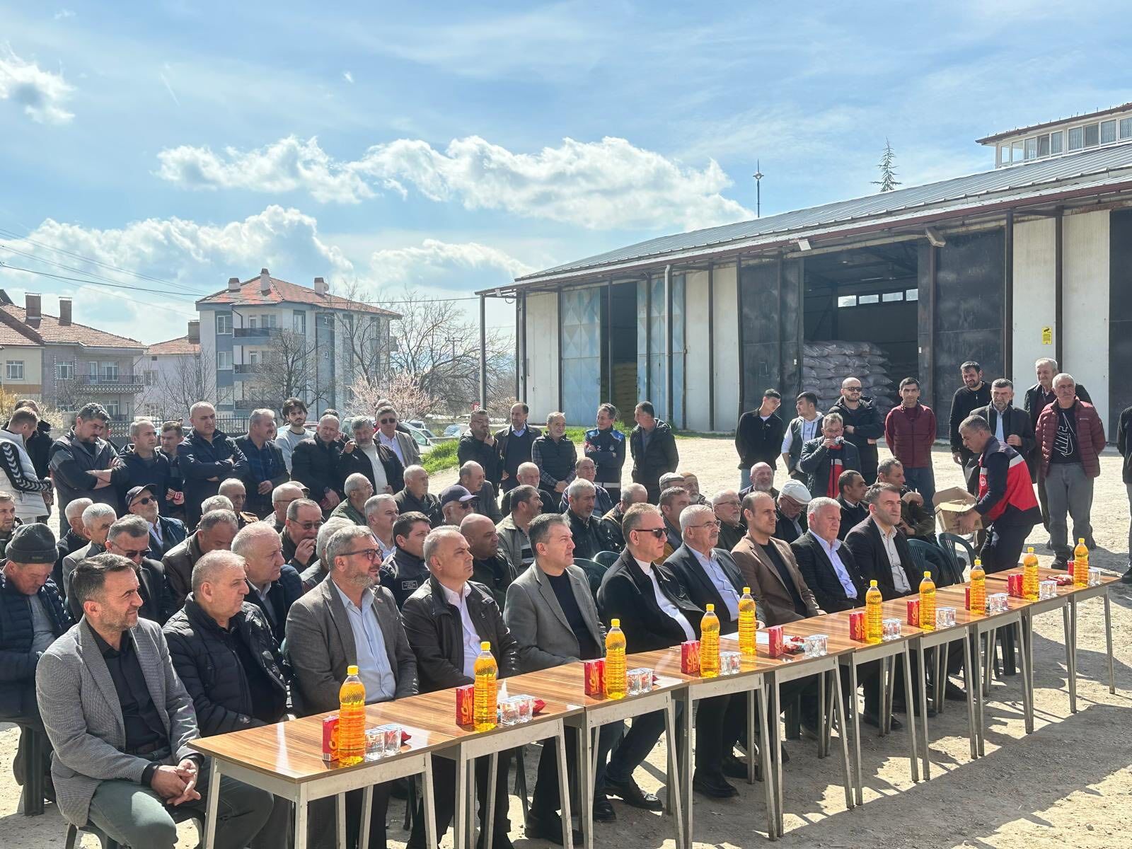 655867675 1617623512790684 3705567997421500091 N