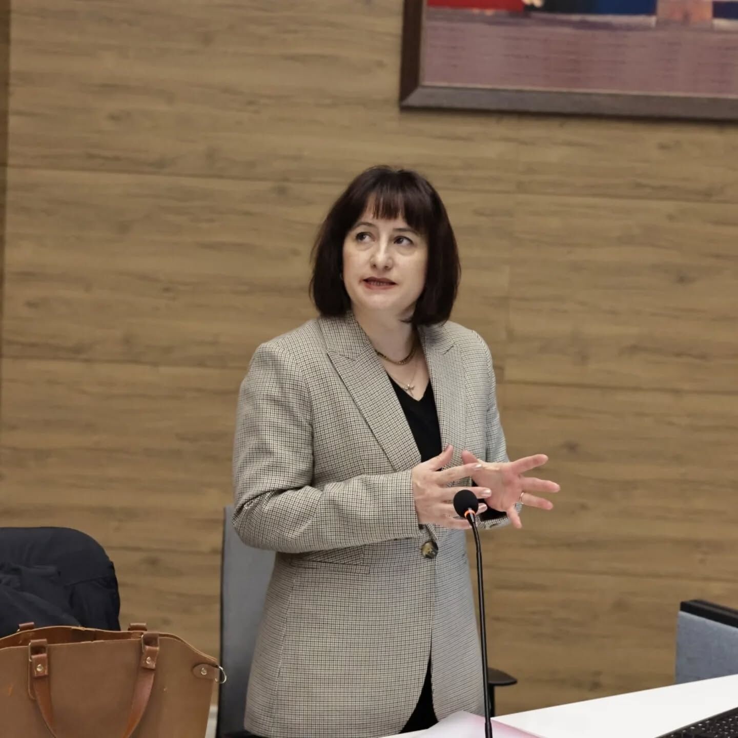 657327392 18419015944134776 2248514595711714423 N