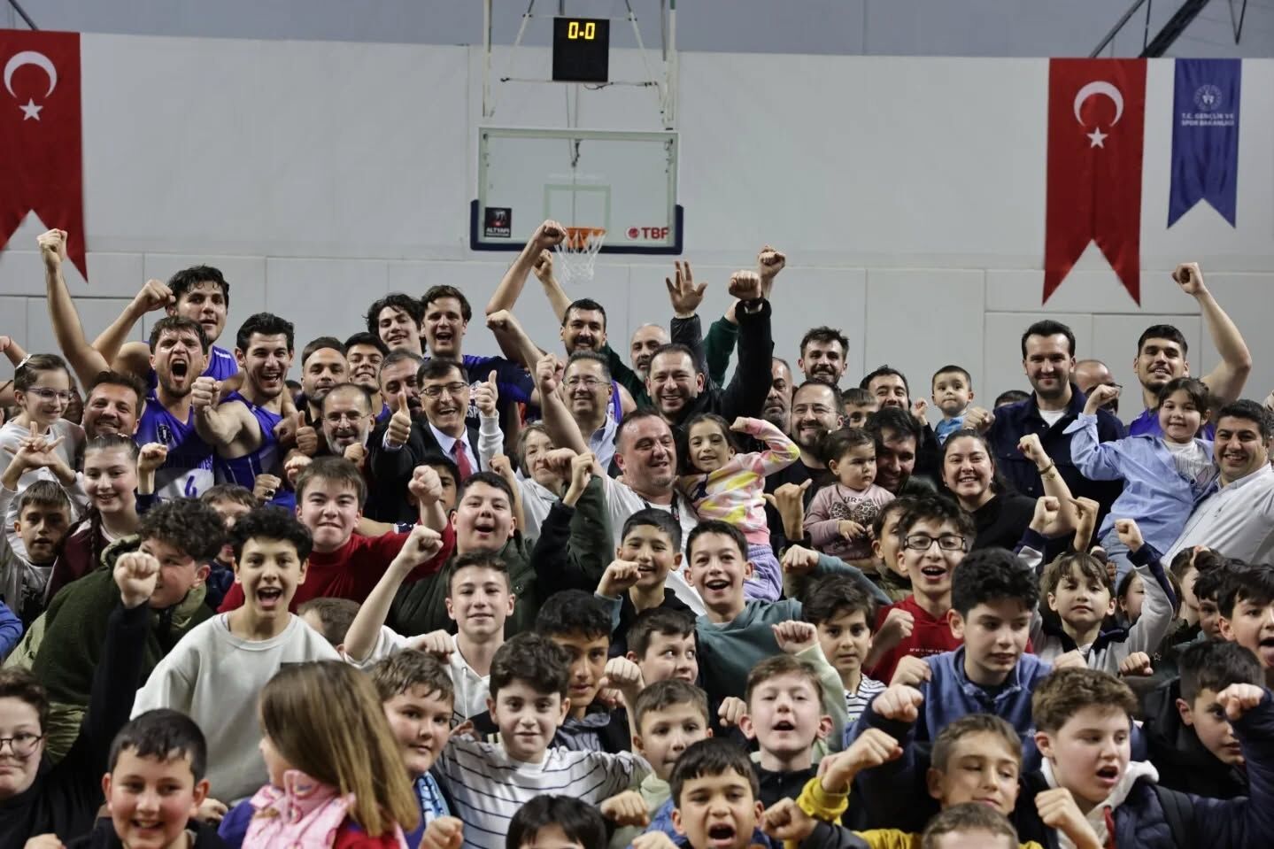 658958689 18418673461134776 7299822094342371836 N