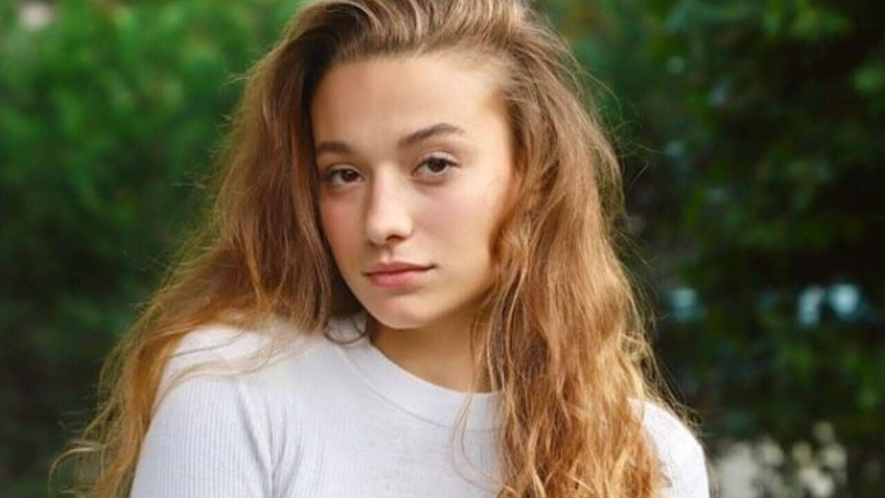 68B00A2E3D004 Sumeyye Aydogan Nasil Unlu Oldu