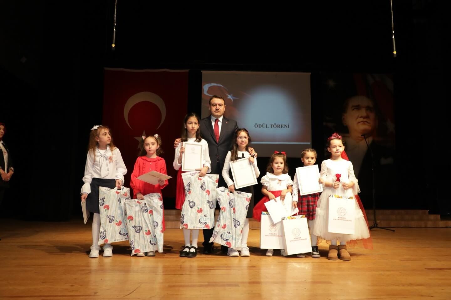 7229C5B5 Bf85 4F12 9302 F188C446834B