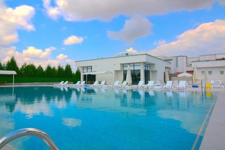 8Cc27333 B1Dd 4850 B870 B32C835Eaf12