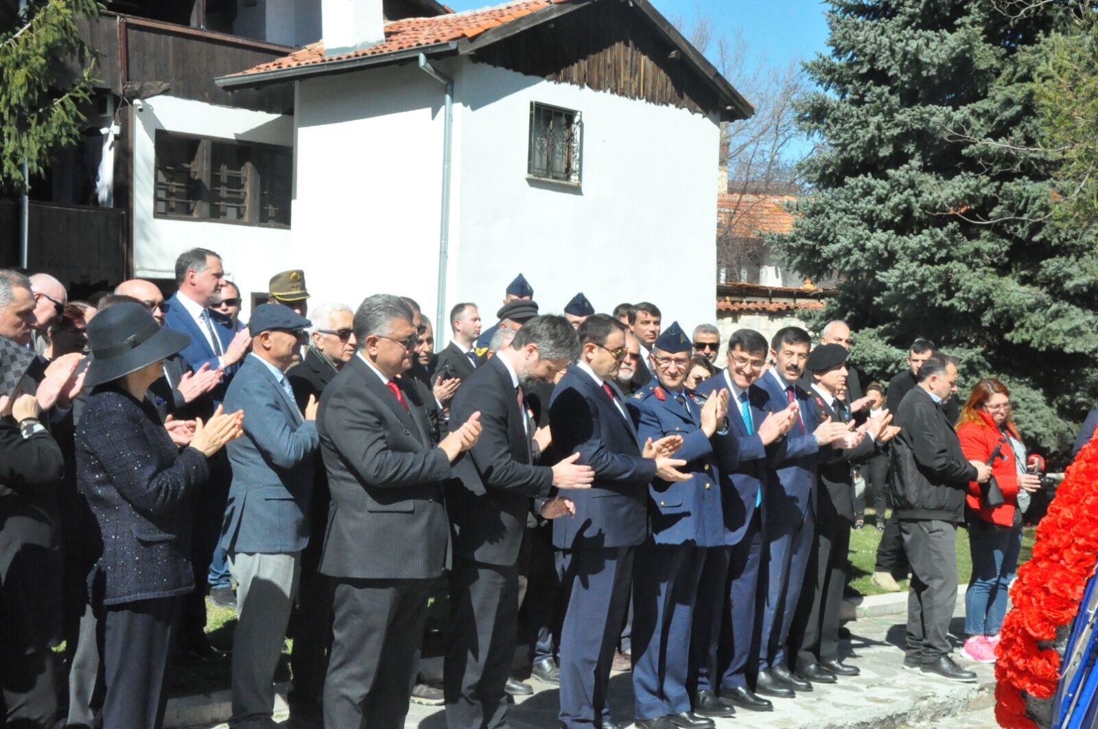 Eb795379 F8C5 4Fe9 9Ca8 2F4Af1D9921C