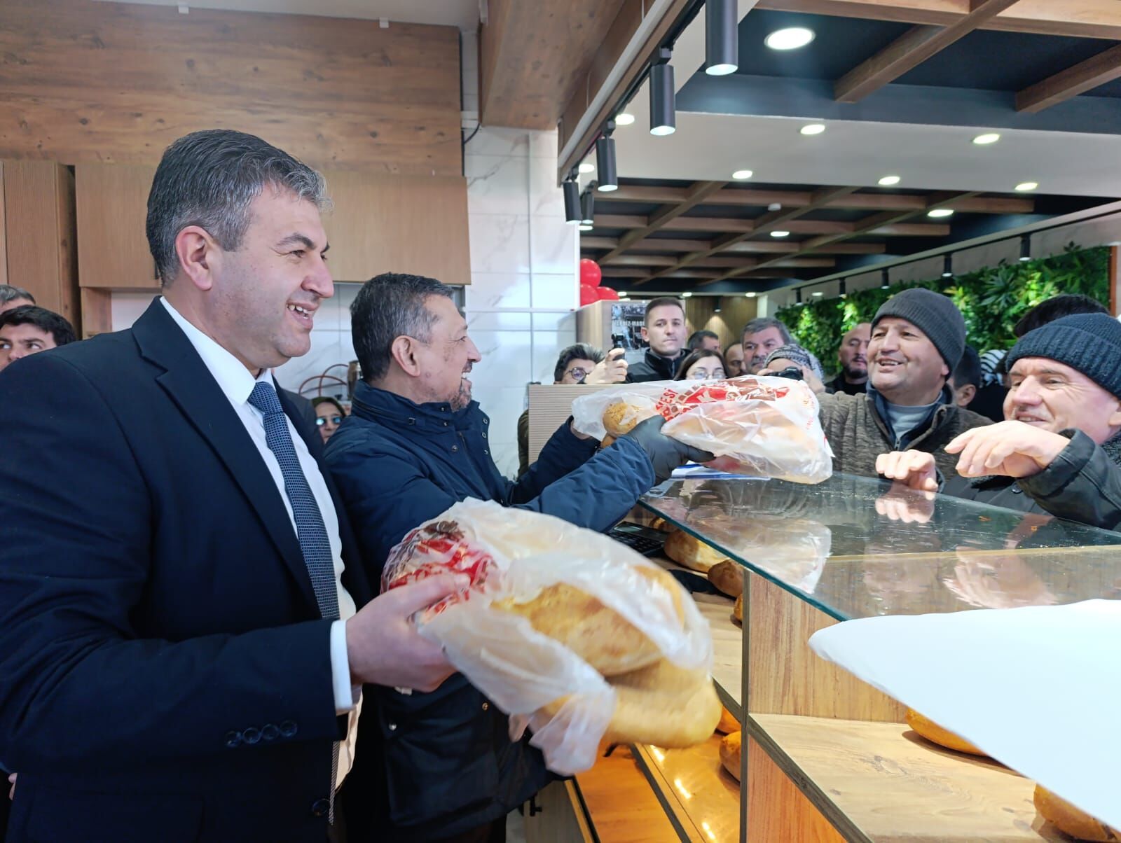 Ef21099B 5006 4Db8 92Ec 92C46Cd48Abd