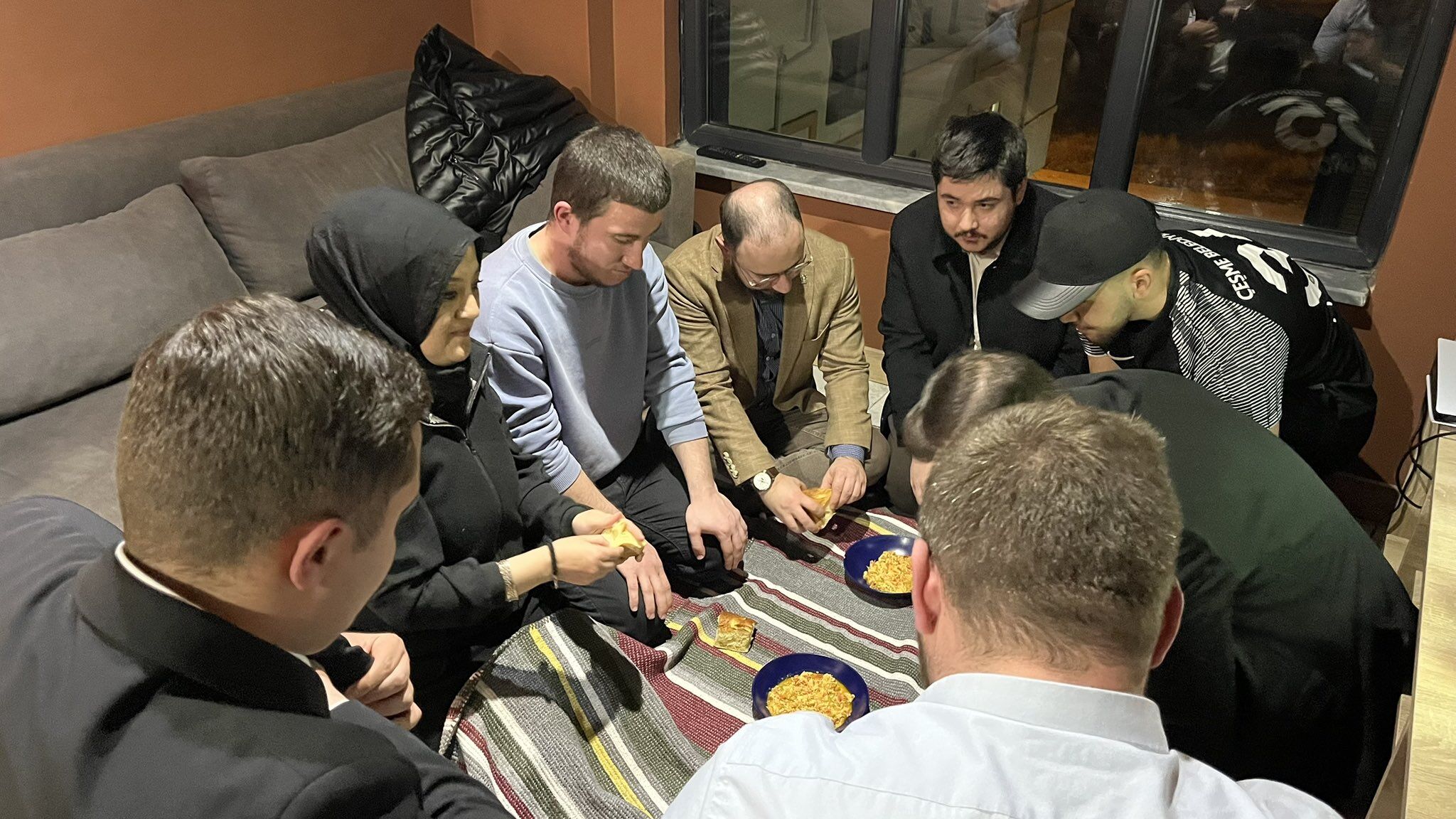 H C2 Kdd8 X Q A Ajsb R