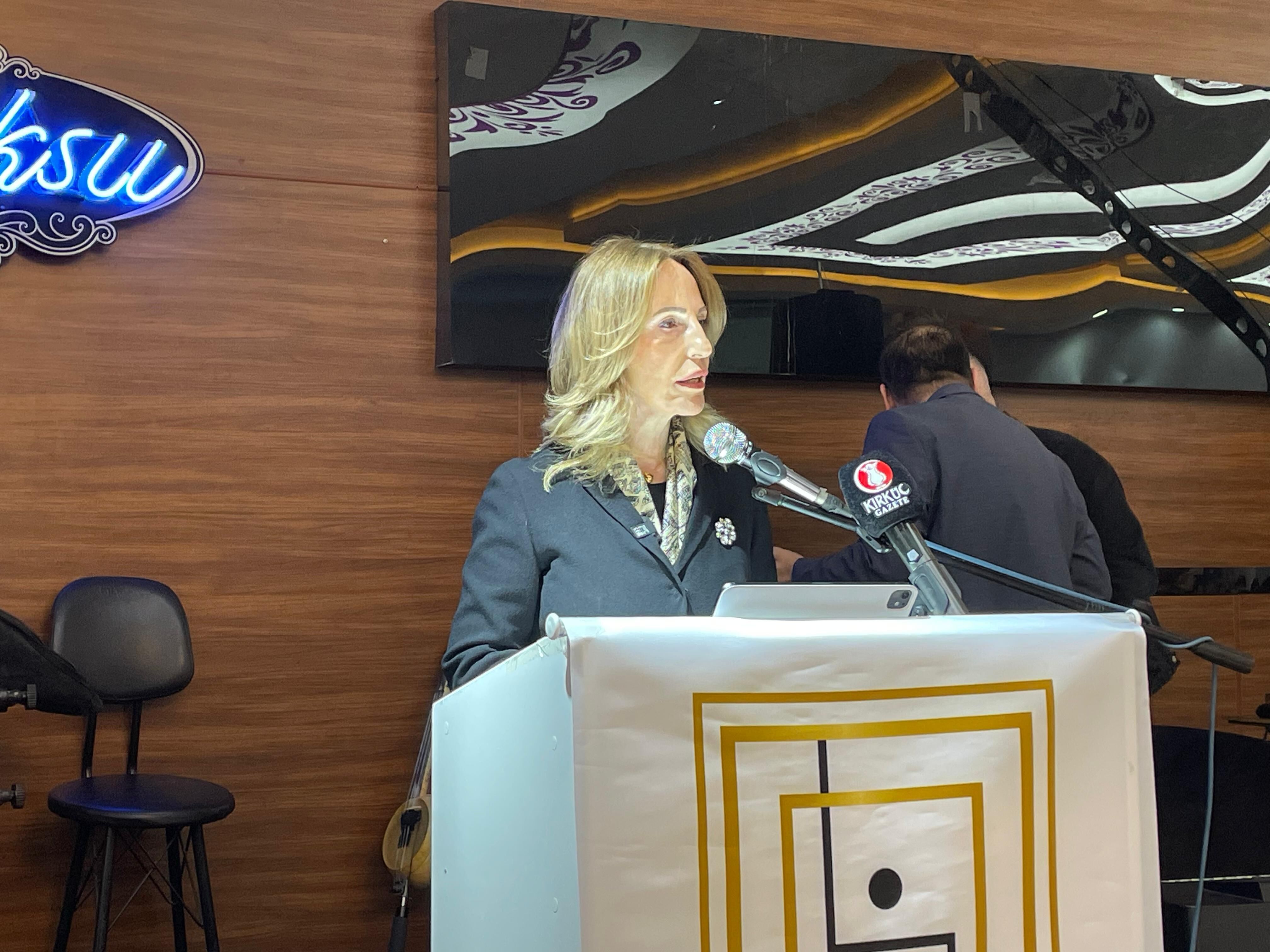 Motion Photo 8896592846246910202