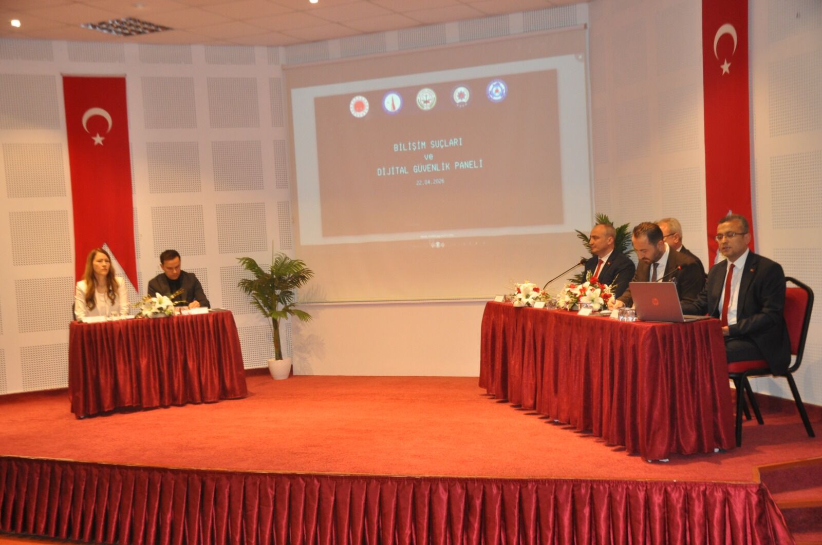 237Bdc3D 74C5 40Bc 9F42 83D646D19E7B