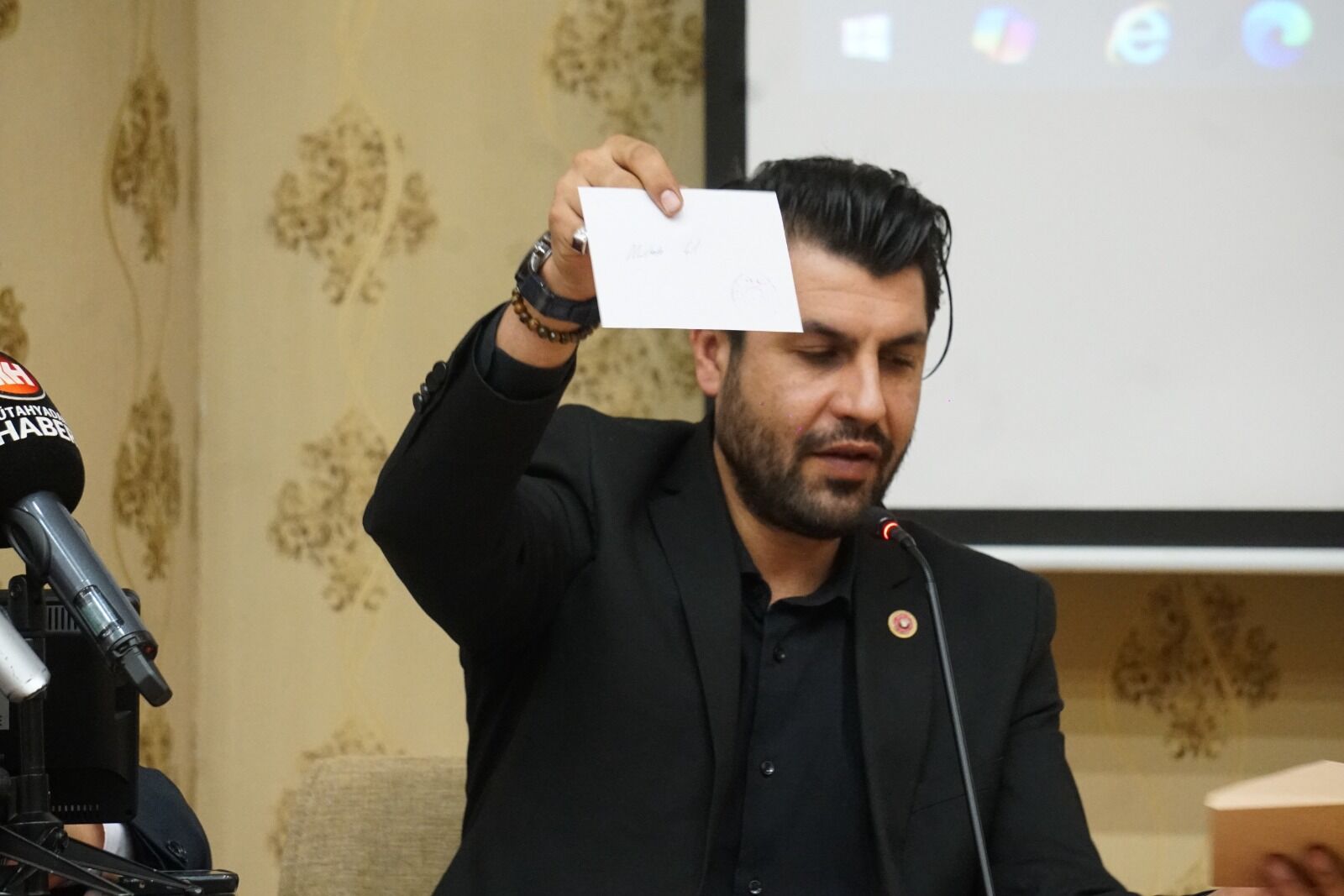 269F3E9D Bd35 4C11 851F 00Aa36Db29F4