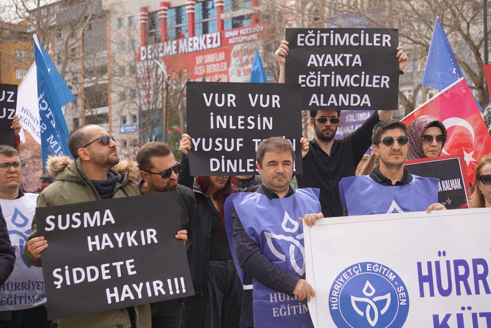 4A15F0F2 C6Fb 4164 A5Cb B38709785778